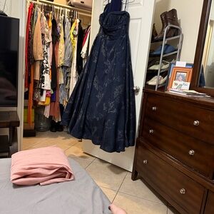 Lucci Lu Elegant Strapless Navy Dress